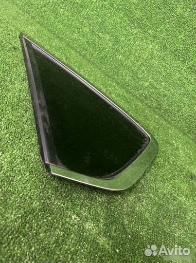 Форточка левая Nissan Fuga PNY50 VQ35DE 2006