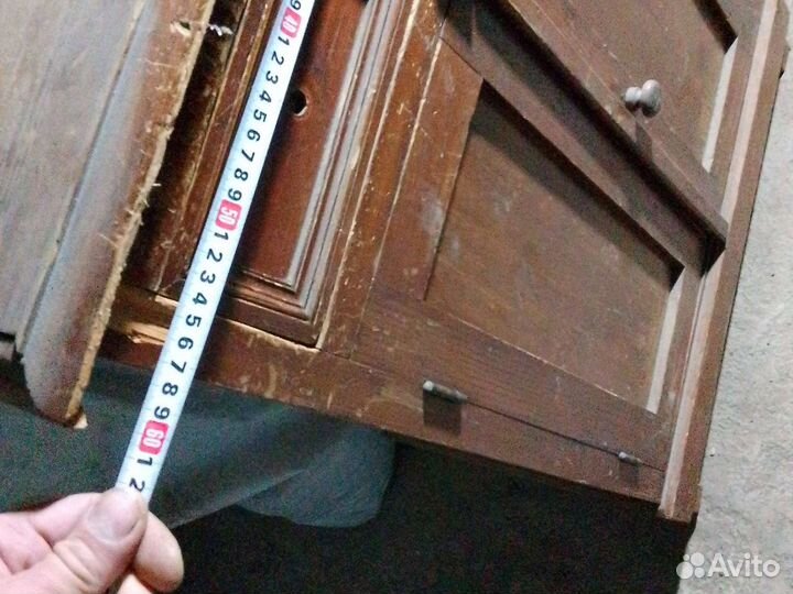 Старинная тумба