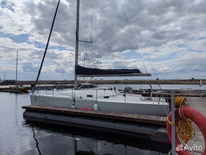 Прогулка на парусной яхте