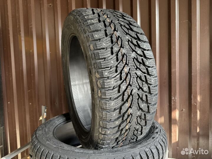 Ikon Tyres Autograph Ice 9 SUV 275/45 R20 110T