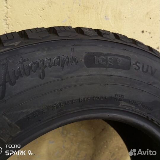 Ikon Tyres Autograph Ice 9 SUV 215/65 R16 102