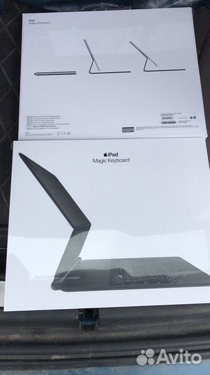 Apple smart keyboard iPad