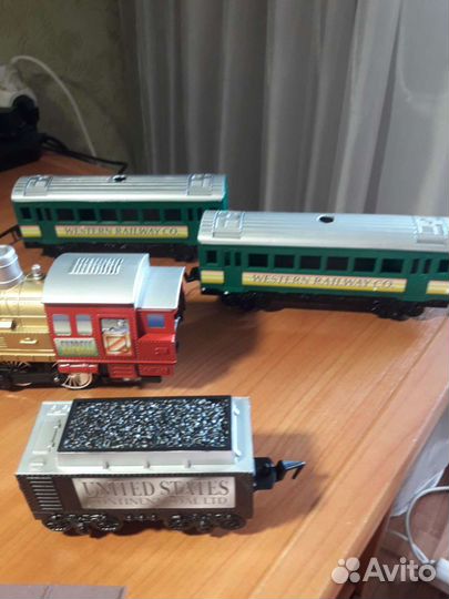 Игрушка Железная Дорога на Батарейках 2005 г