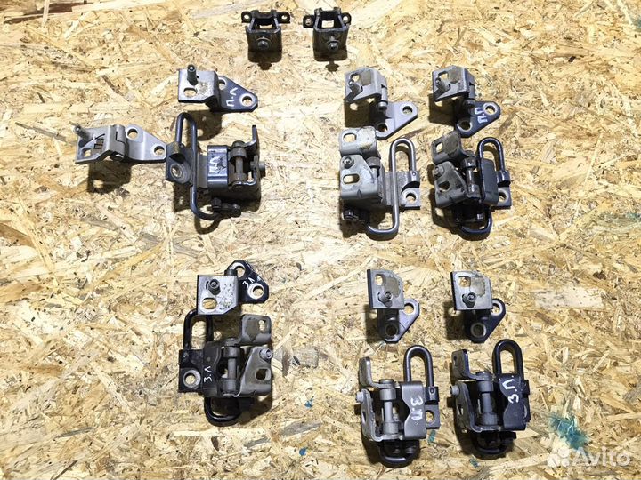 Петля двери, крышки багажника Golf 6