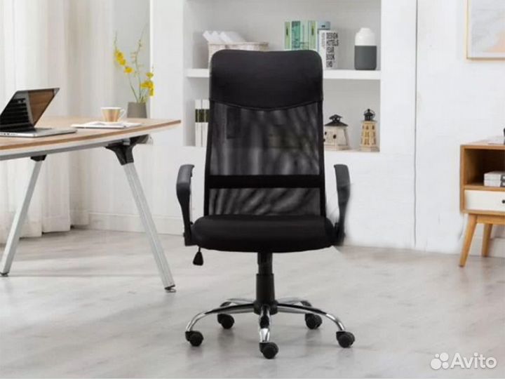 Компьютерное офисное кресло с механизмом качания
