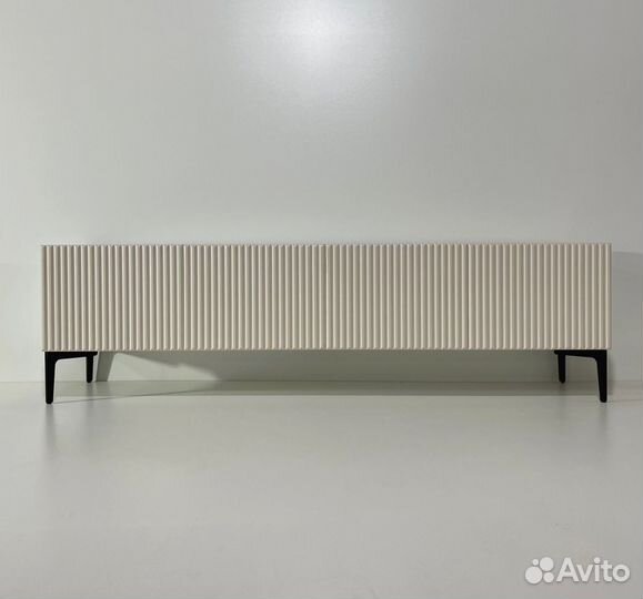 Тумба TV в цвете капучино (на опорах)