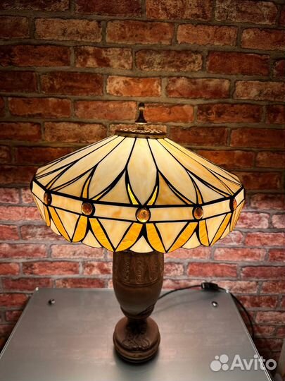 Настольная лампа тиффани