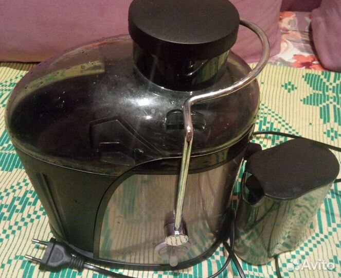 Соковыжималка электрическая Smile JE 2305