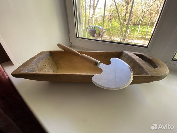 Корыто и тяпка для рубки капусты