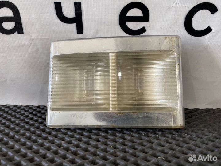 Фонарь салона (плафон) передний правый Volvo FH4