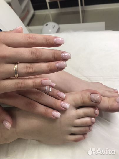 Маникюр гель лак левый берег