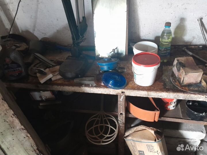 Стол с тисками,б/у,торг