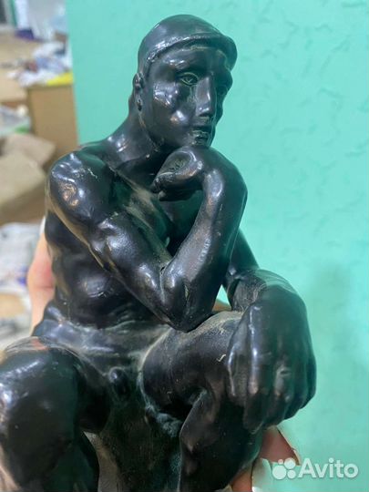 Бронзовая статуэтки