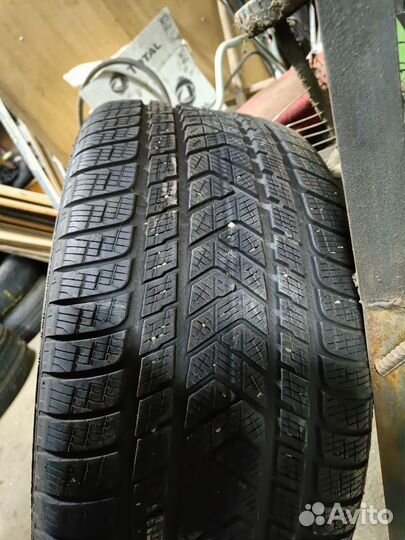 Pirelli Scorpion Winter 295/40 R21 111V