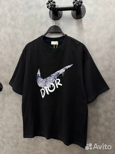 Футболка Dior&Nike трендовая (топ 2024)