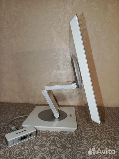 Монитор Samsung SyncMaster 970P