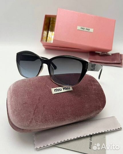 Солнцезащитные очки miu miu