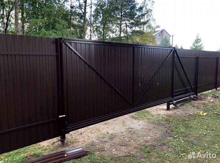 Установка забора из профнастила