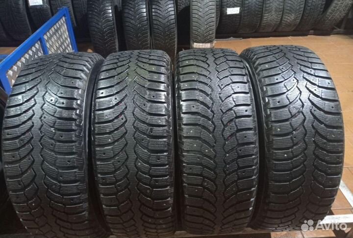 Bridgestone Blizzak Spike-01 235/60 R18 99W