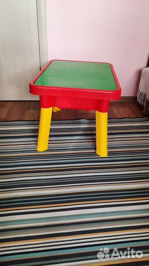 Детский столик