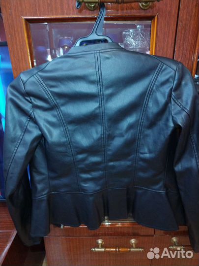 Куртка кожаная женская 42весна осень