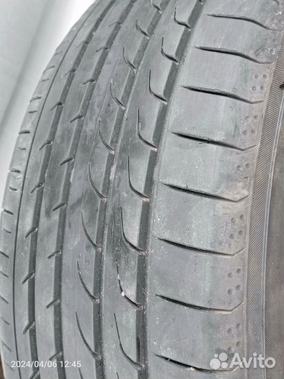 Yokohama BluEarth RV-02 215/55 R17 94V