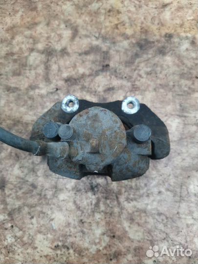 Суппорт тормозной передний правый Ford Focus 2