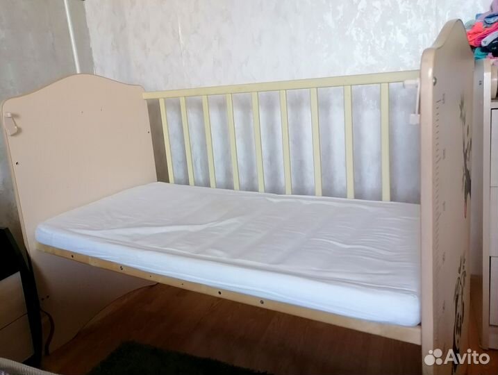 Детская кроватка-качалка