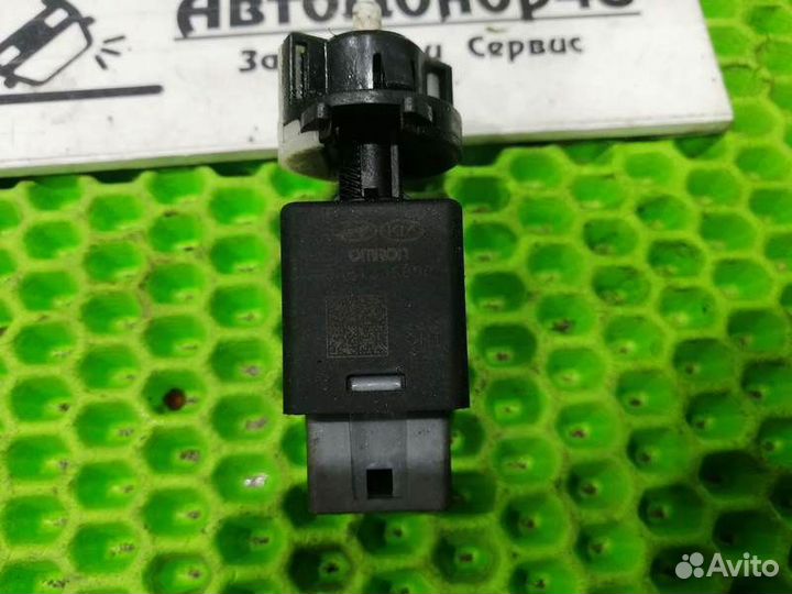 Датчик включения стоп-сигнала Kia Rio 4