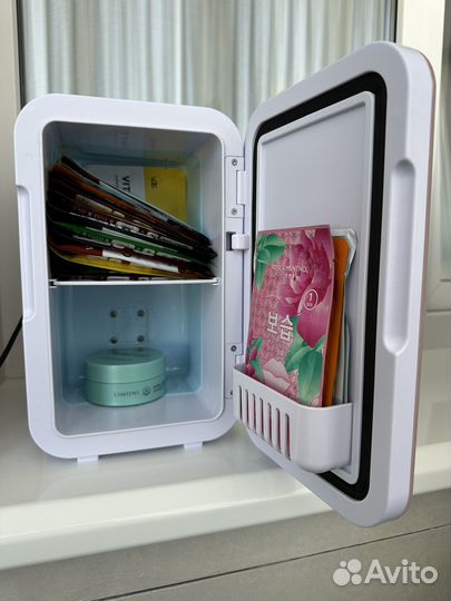 Мини холодильник для косметики и лекарств