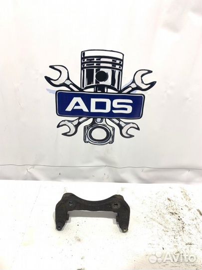 Скоба суппорта передняя Ssangyong Kyron 1 D20DT