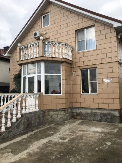 Дом 198 м² на участке 6 сот.