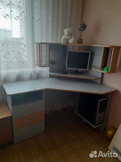 Ученический, компьютерный стол