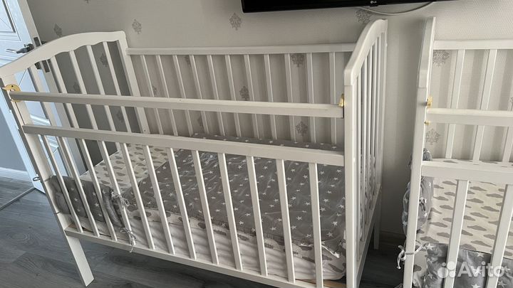 Детская кроватка