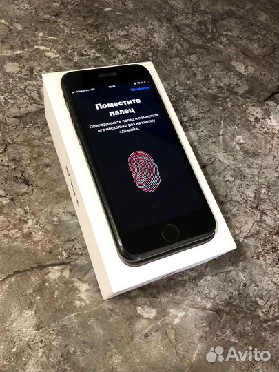 iPhone SE (2020), 64 ГБ