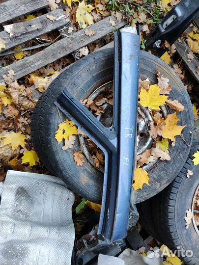 Стойка лобового стекла hyundai trajet