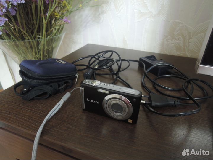 Продам фотоаппарат Panasonic Lumix DMC-FS3