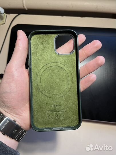 Чехлы на iPhone 13