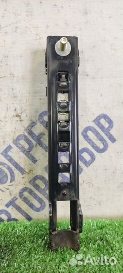 Механизм регулировки ремня безопасности левый Ford