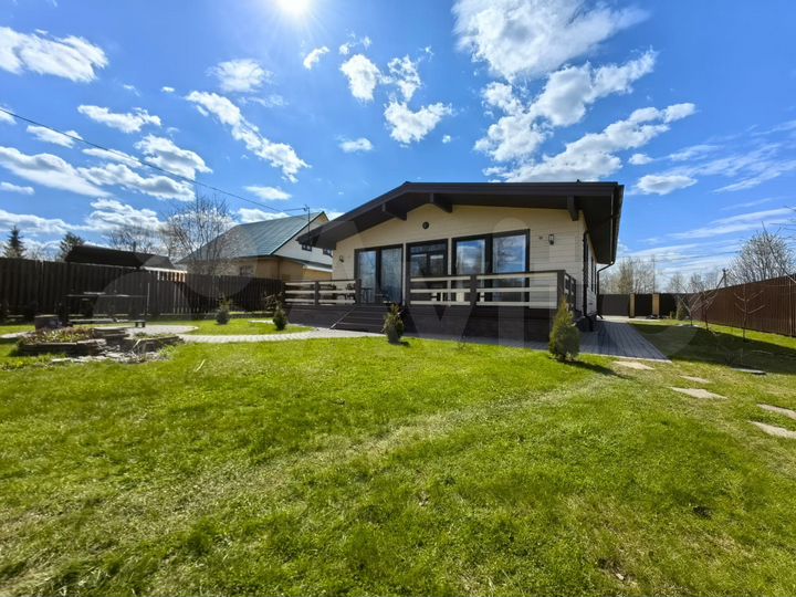 Коттедж 143 м² на участке 9 сот.