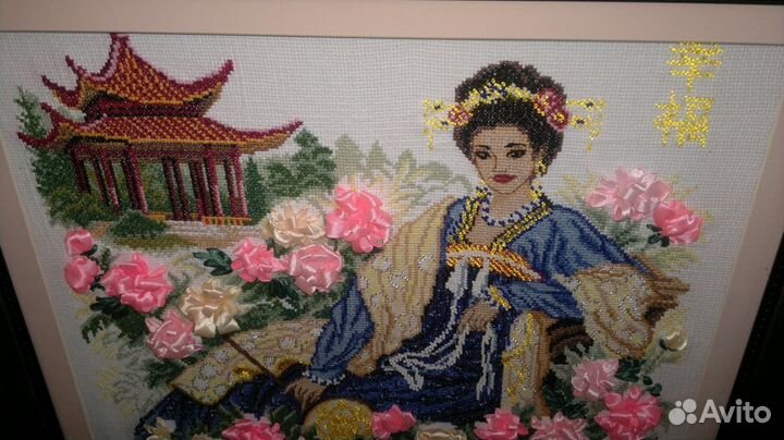 Картина (вышивка крестом, бисером и лентами)