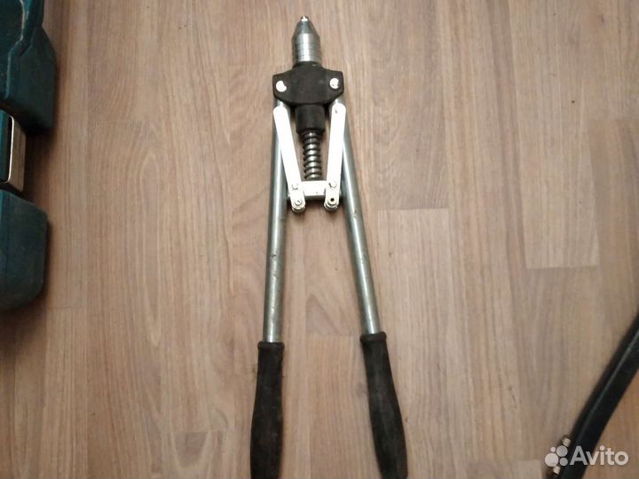 Заклепочник