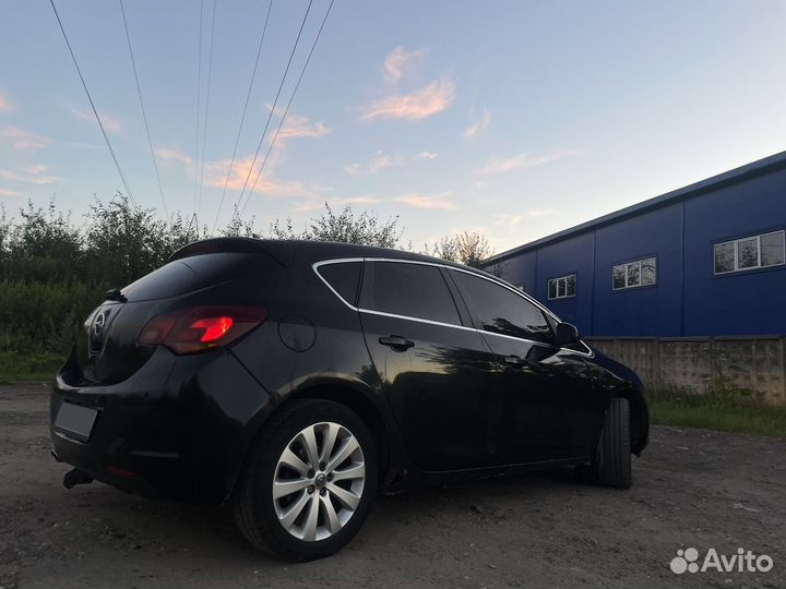 Opel Astra 1.4 МТ, 2011, 222 222 км