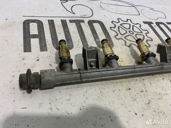 Рампа с форсунками Hyundai Elantra XD G4GC 2005