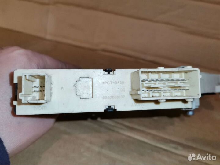 Моторчик стеклоподъемника передний Пежо 307