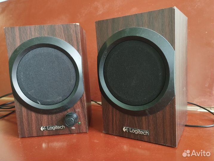 Компьютерные колонки Logitech Z240