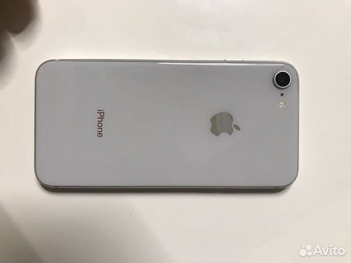 iPhone 8, 64 ГБ