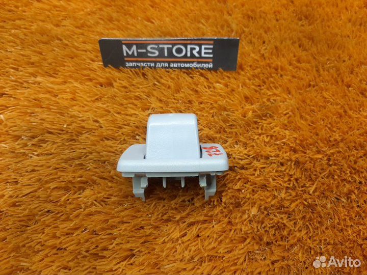 Крючок солнцезащитного козырька Mercedes-Benz