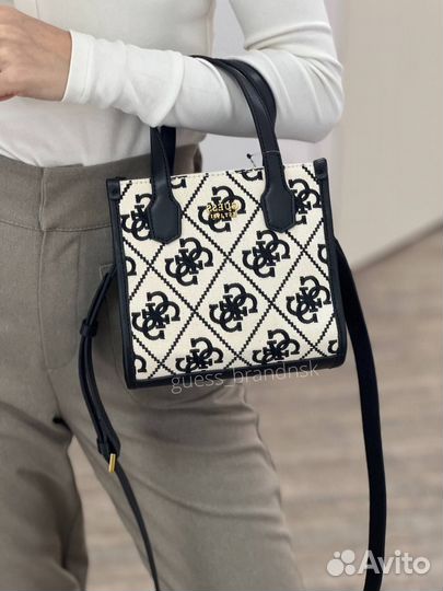 Тоут Silvana Guess