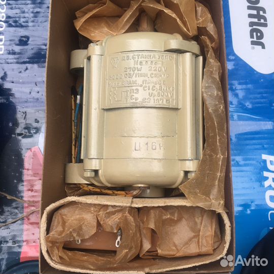 Электродвигатель асинхронный новый. СССР